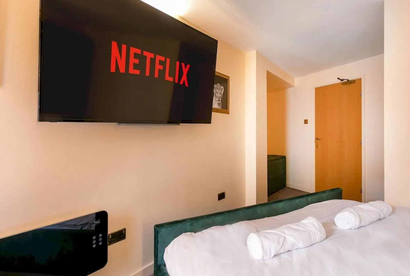 Pass The Keys Stunning 2 Bedroom Boutique Apartment Nottingham United Kingdom