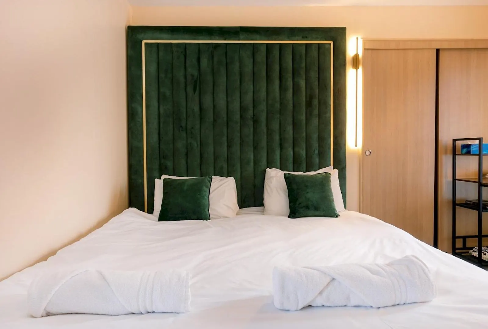Pass The Keys Stunning 2 Bedroom Boutique Apartment Nottingham