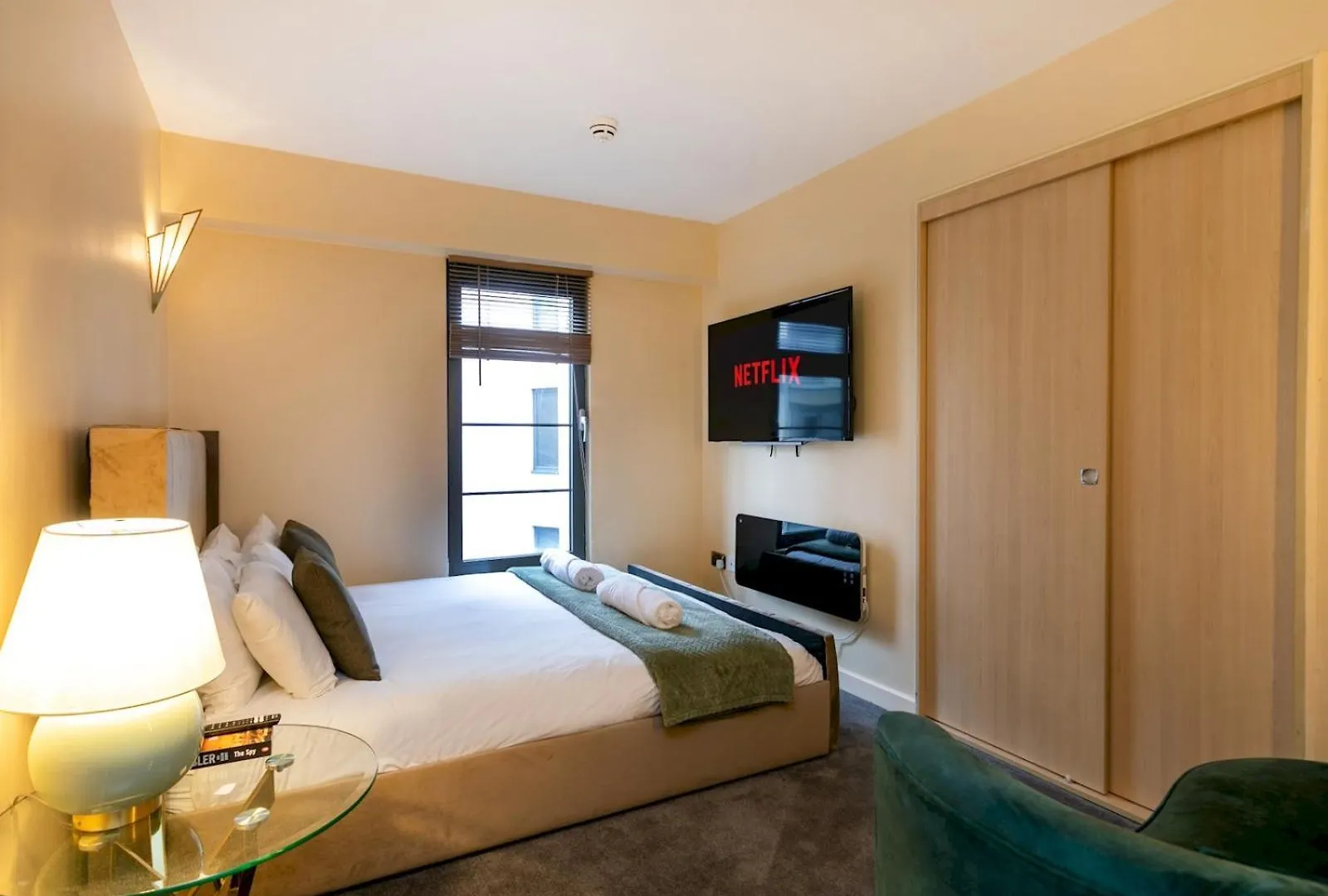 Pass The Keys Stunning 2 Bedroom Boutique Apartment Nottingham